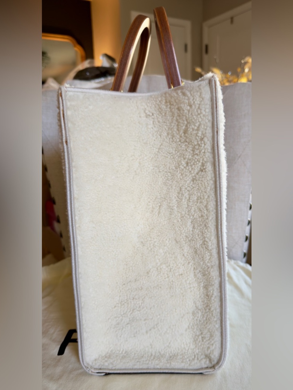 FENDI SHEARLING SUNSHINE MEDIUM TOTE BAG SHOULDER STRAP (LIMITED EDITION) - Picture 4 of 15